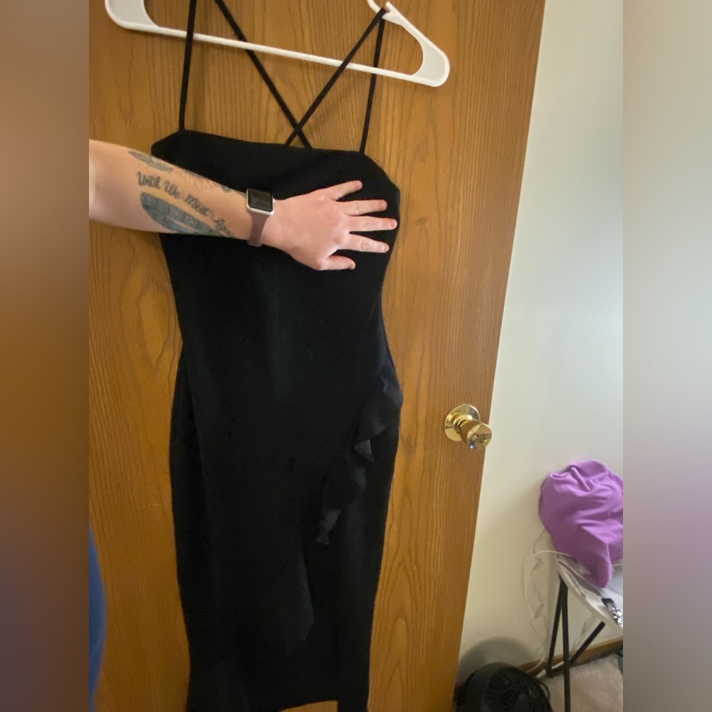 Black Windsor dress with slit -M